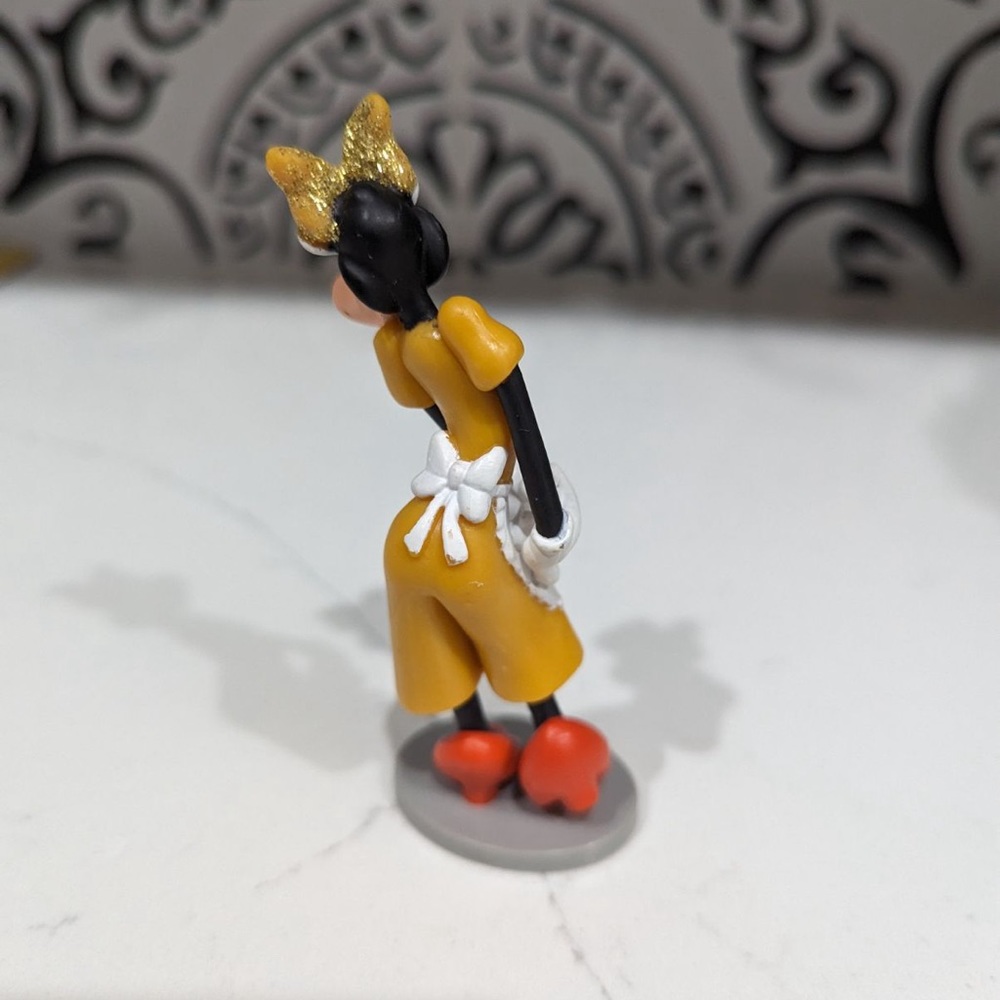Disney Clarabelle Cow Yellow Dress PVC 4" Figure Cake Topper or Figure - Picture 2 of 4